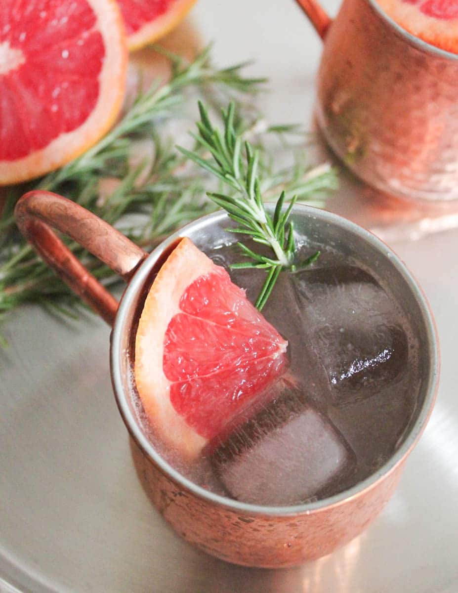 How do you make a Moscow Mule cocktail?